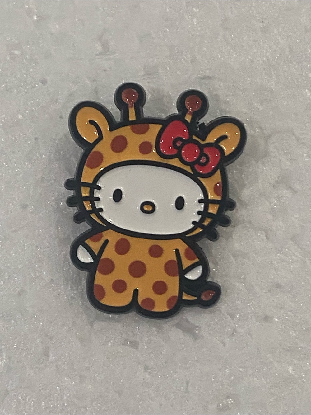 Sanrio Hello Kitty Giraffe Pin - Yellow, Red, White, Black